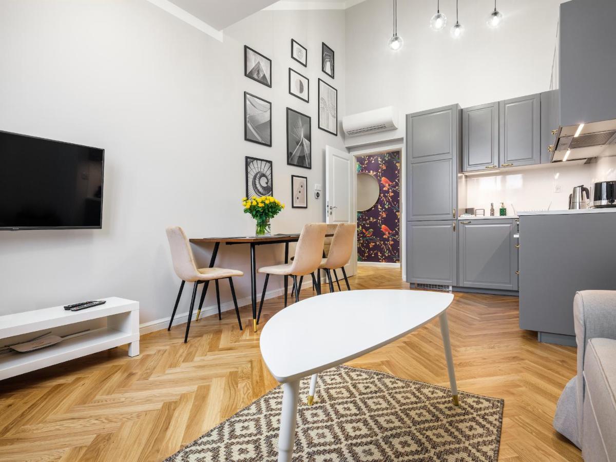 Tyzenhauz Apartments Rakowicka Street Krakau Buitenkant foto