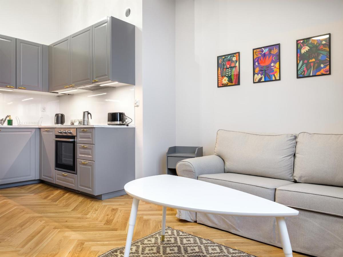 Tyzenhauz Apartments Rakowicka Street Krakau Buitenkant foto